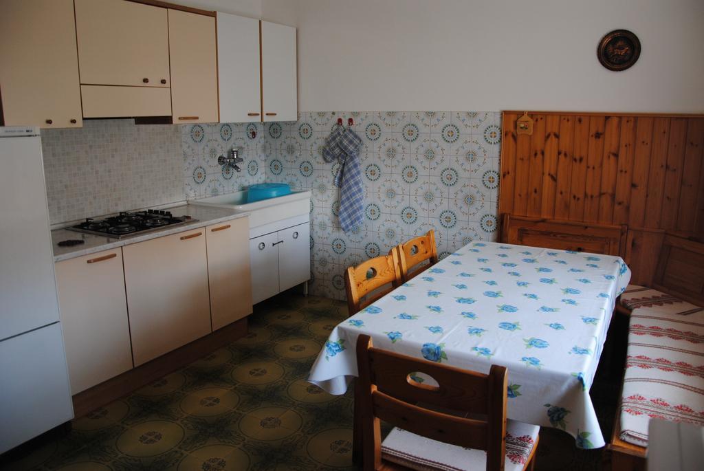 Appartamento da Bruna e Manuela Tenno Habitación foto